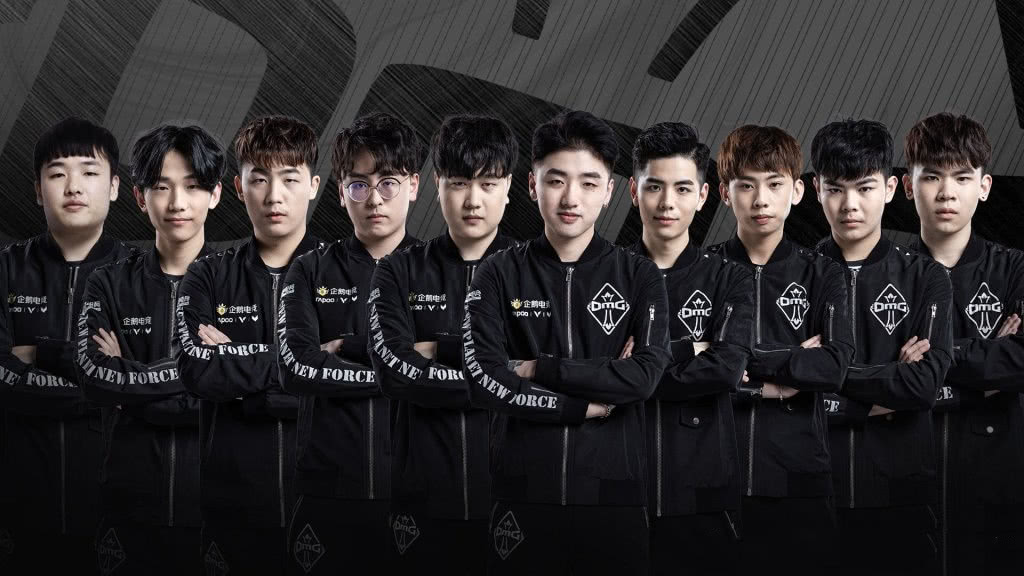 与他在球场 与他在球场