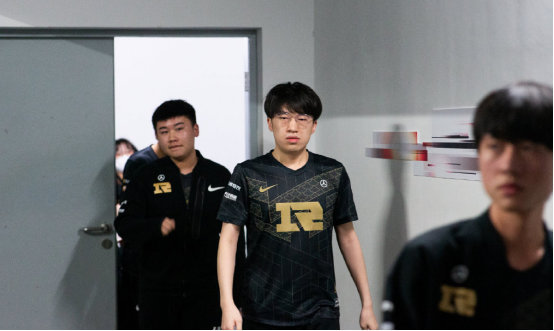 的大比分战 的大比分战